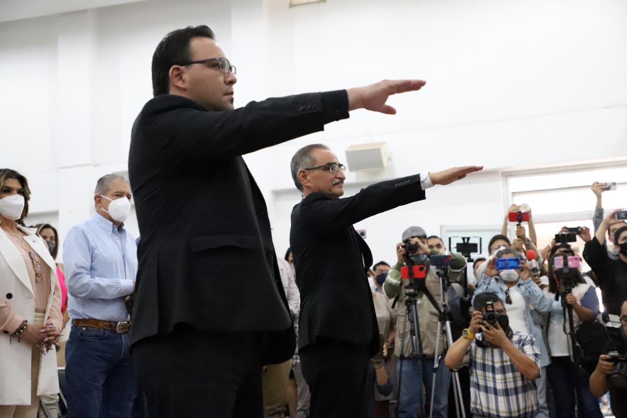  El alcalde Enrique Galindo tomó protesta a Martín Juárez Córdova como director de Desarrollo Social